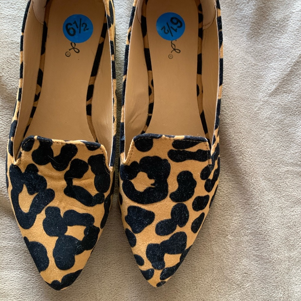 Leopard flats